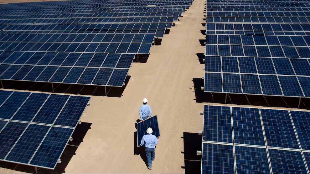 Energía Renovable: Atlas Renewable Energy obtiene millonario financiamiento de US$475 millones para megaparque solar en Atacama
